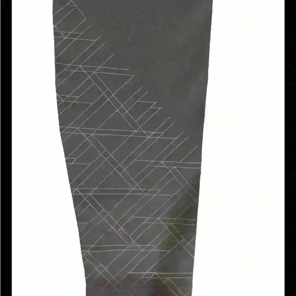 Gymshark Athletic Leggings Size X-Large - Picture 4 of 5